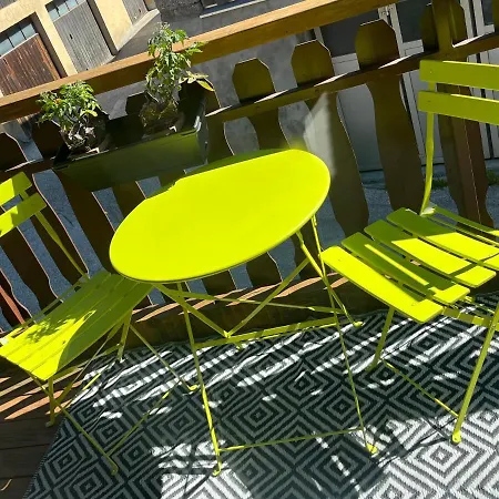 Les Coeurs Brises Chalet